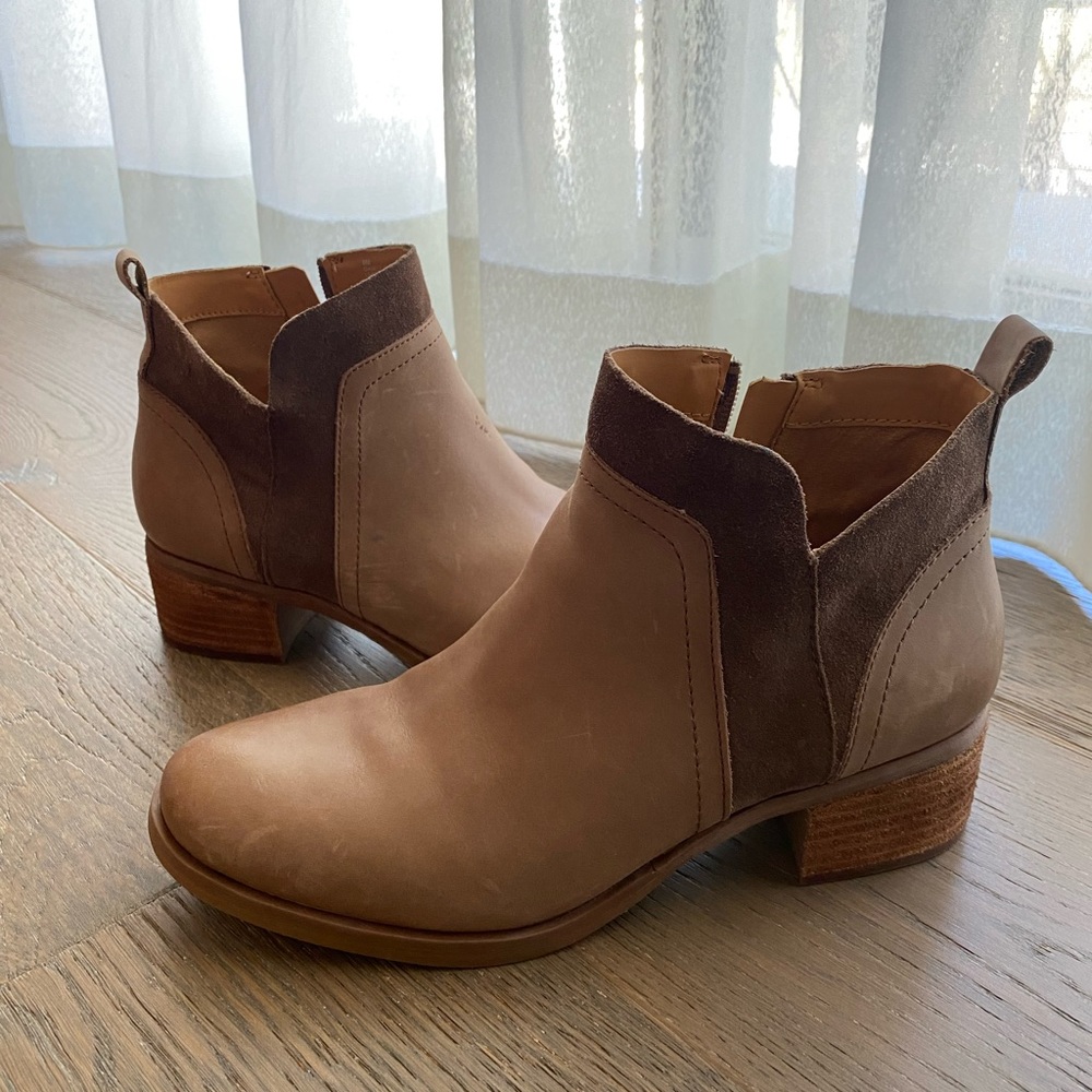 Kork-ease booties size 8